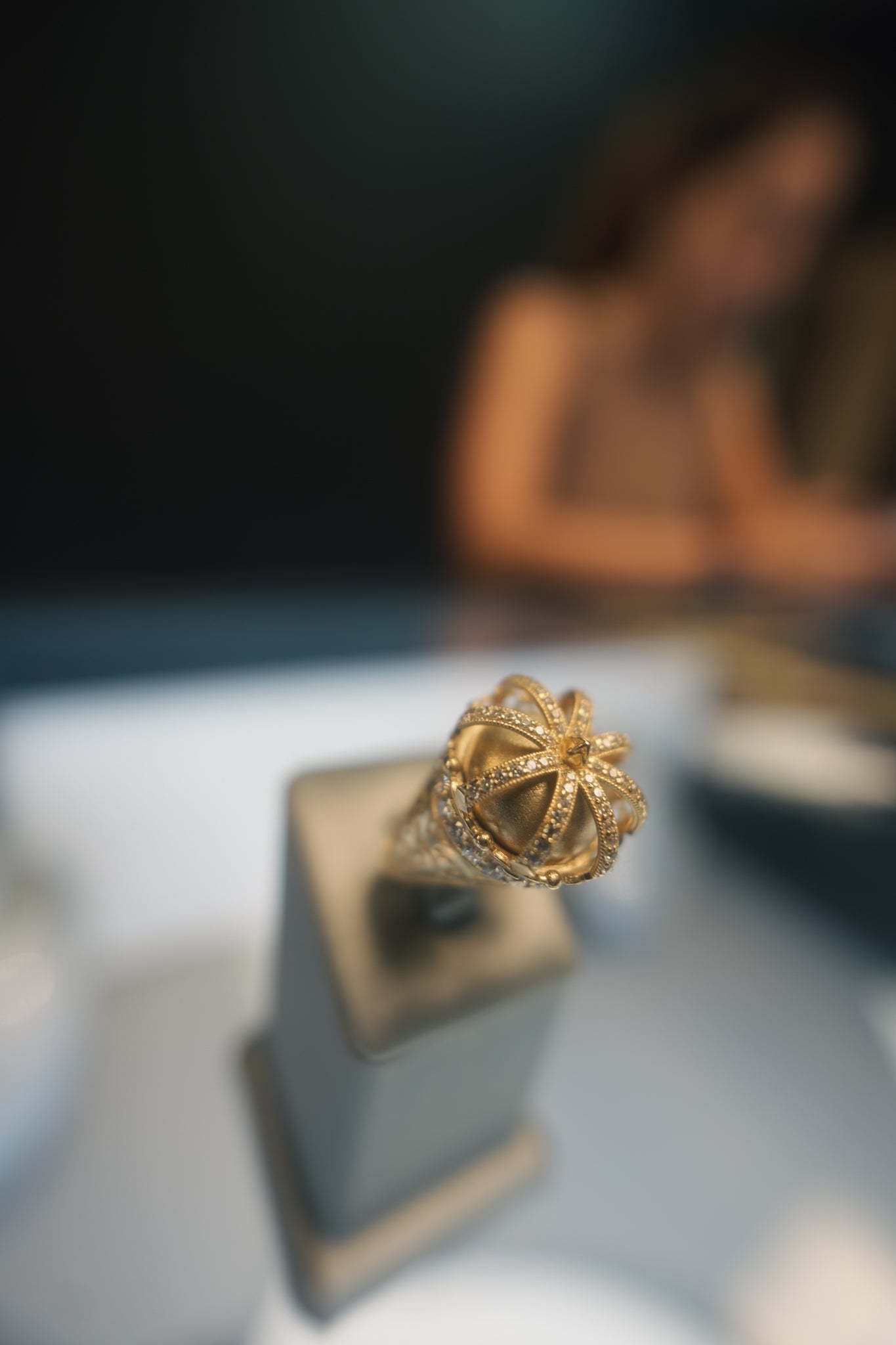 10kt Crown Pillow Ring