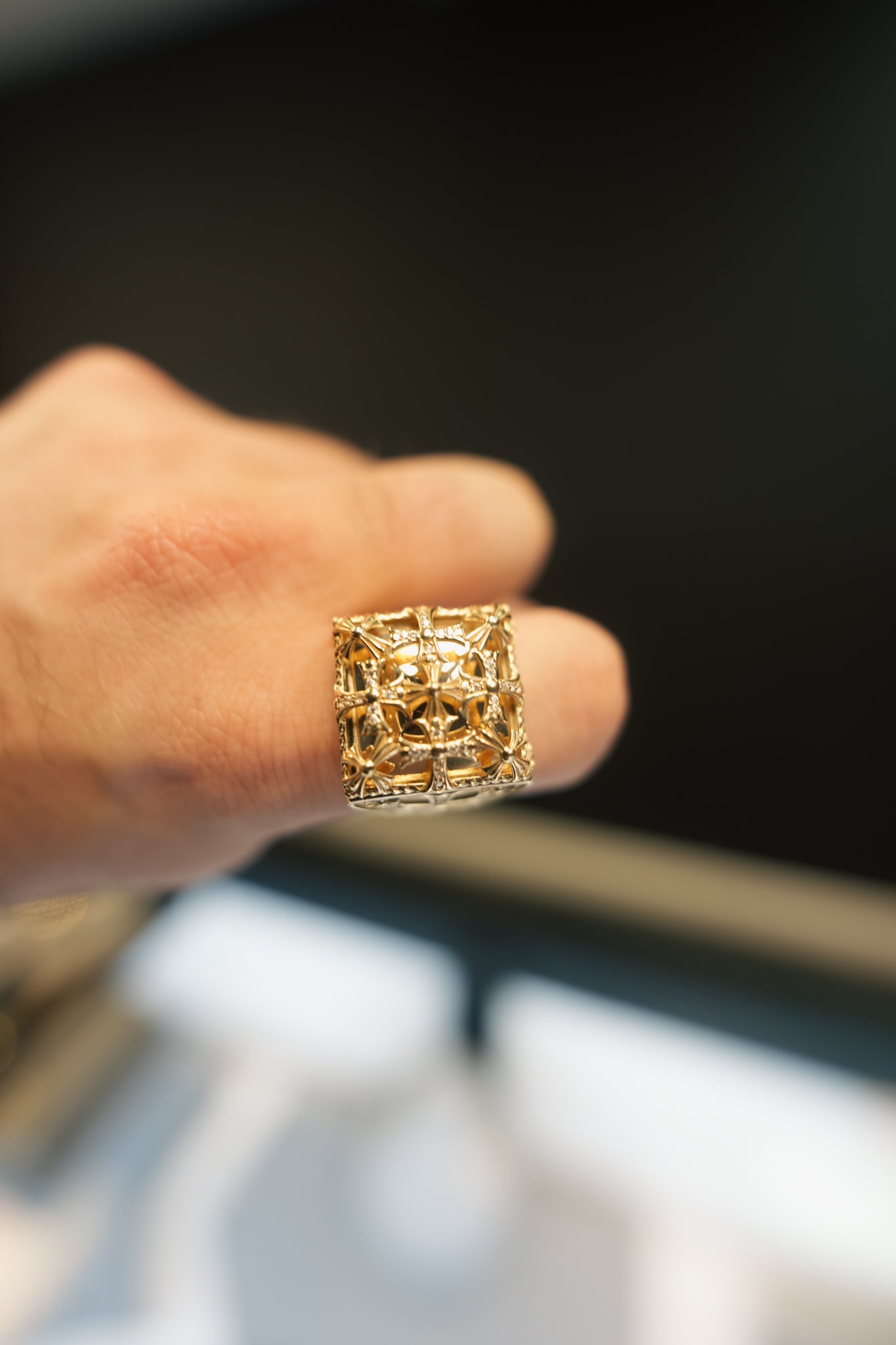 10kt Chrome Cross Ring