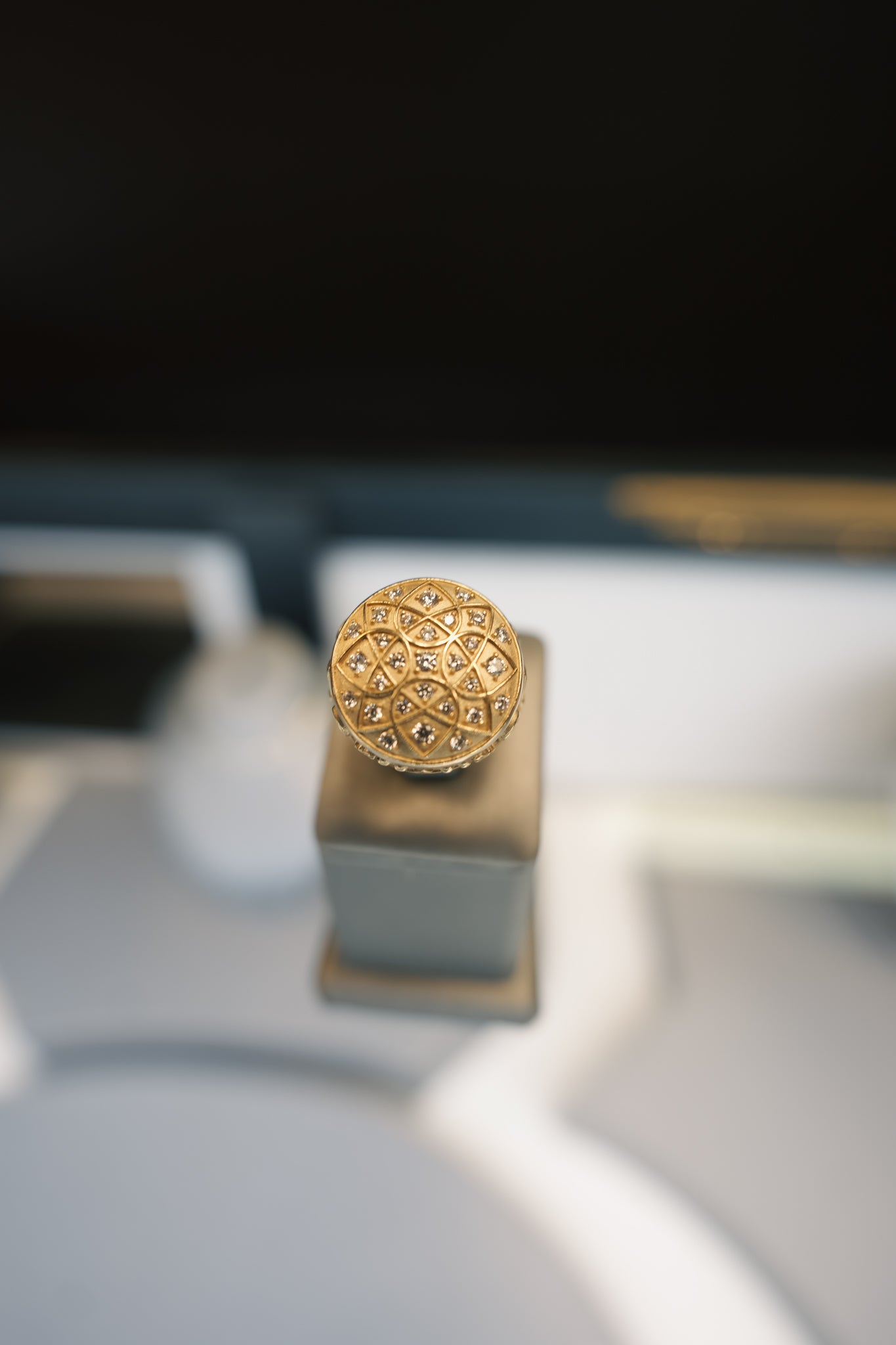 10kt Pattern Flower Ring