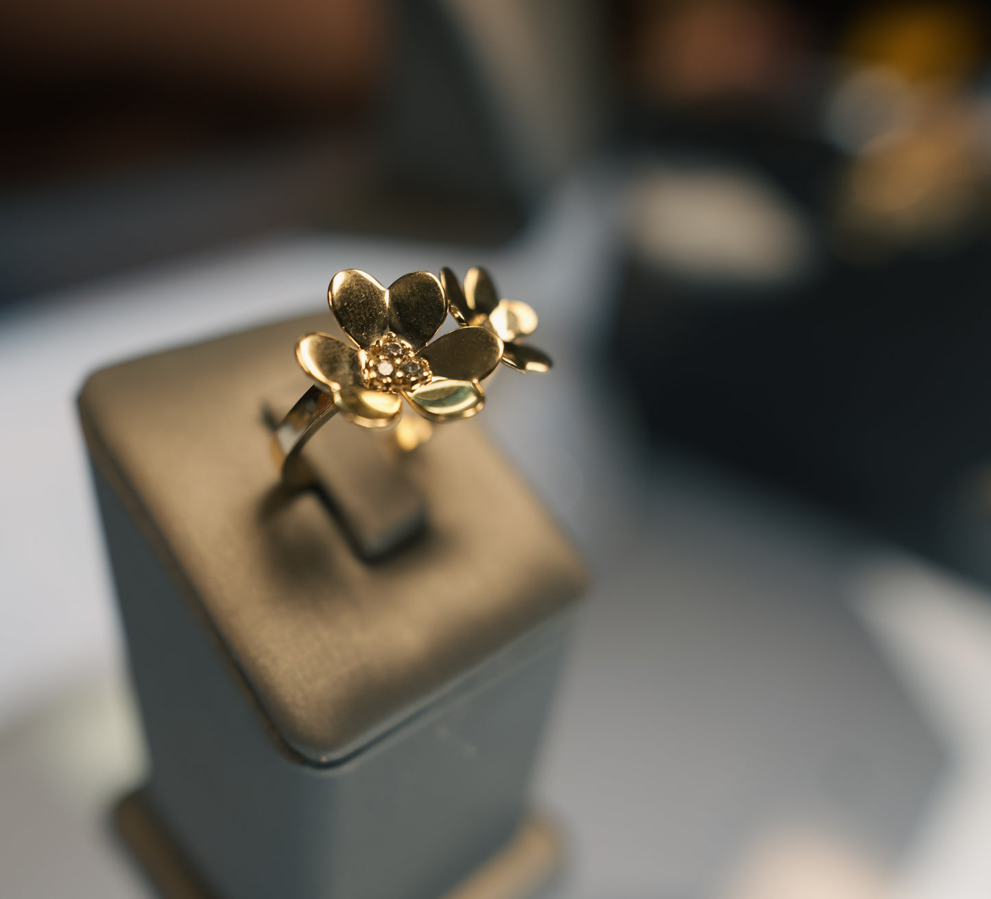 10kt Double Daisy Ring (1)