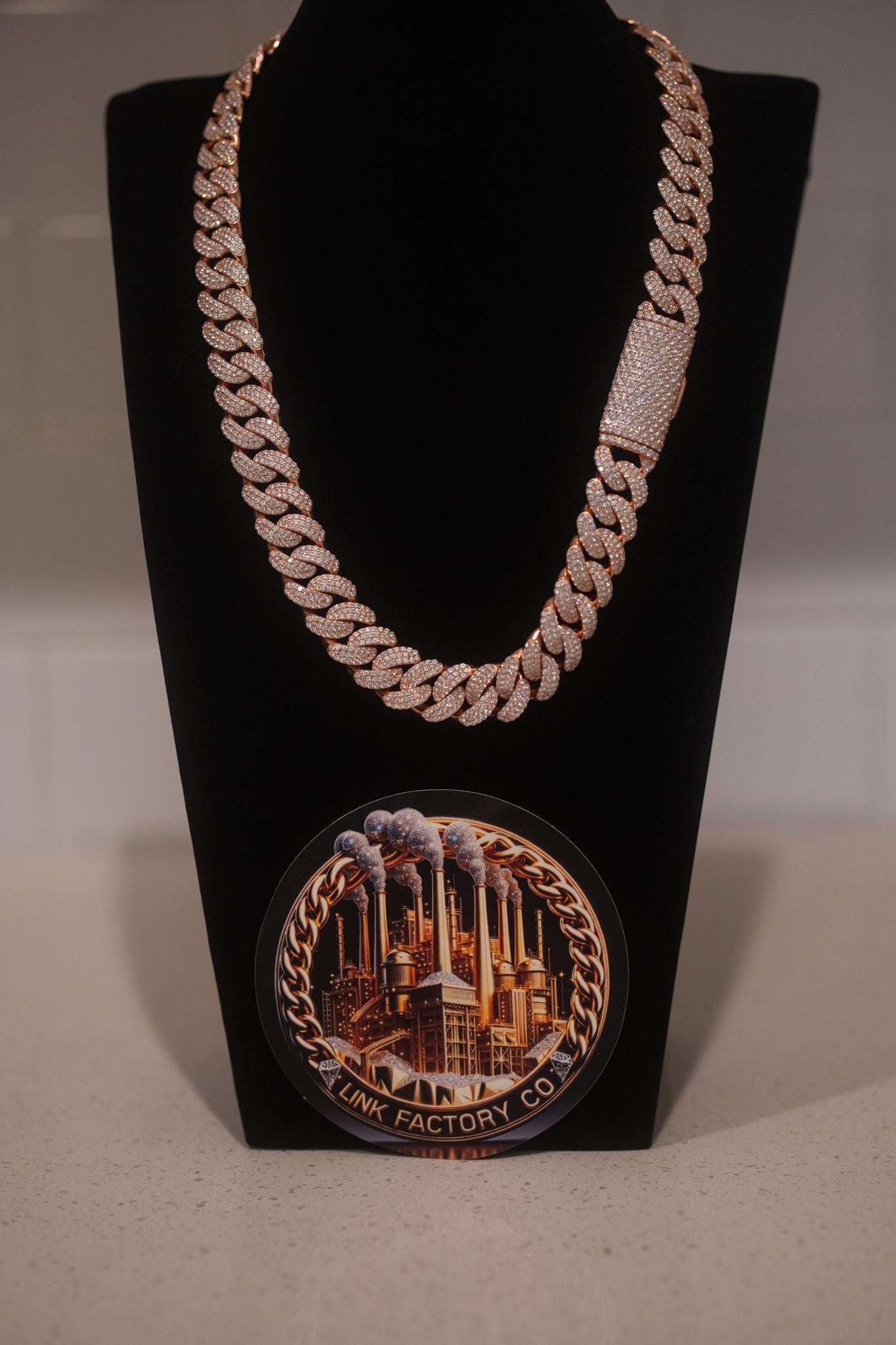 18MM 22” Cuban Link Chain – Pavé + VVS1 Moissanite (Rose Gold over Silver)