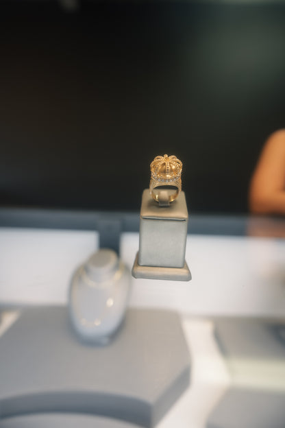 10kt Crown Pillow Ring