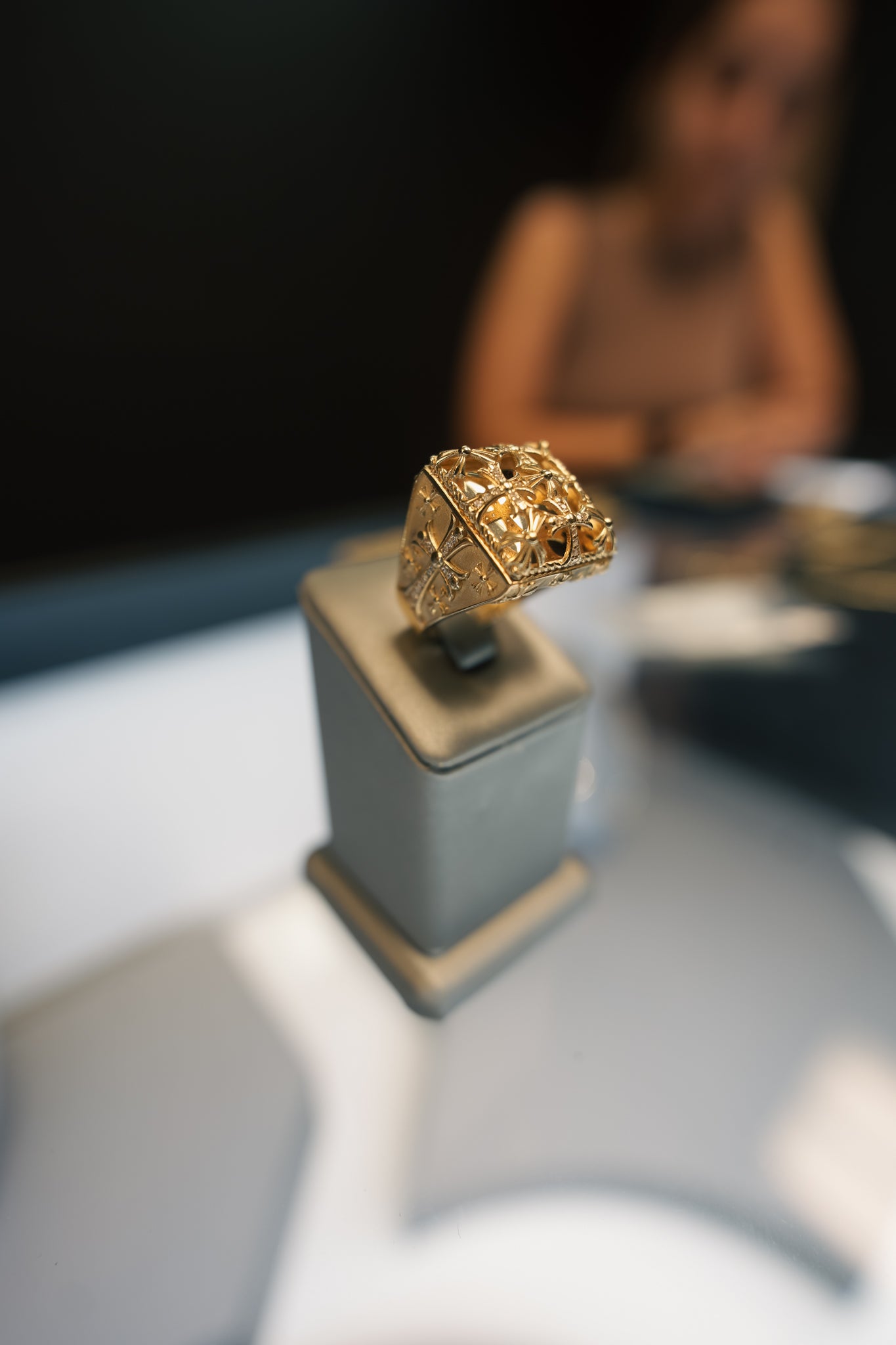 10kt Chrome Cross Ring