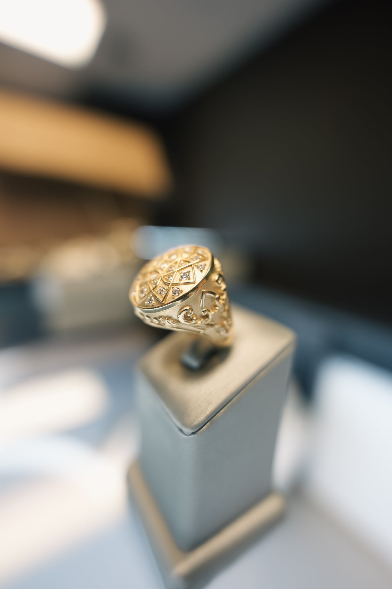 10kt Pattern Flower Ring