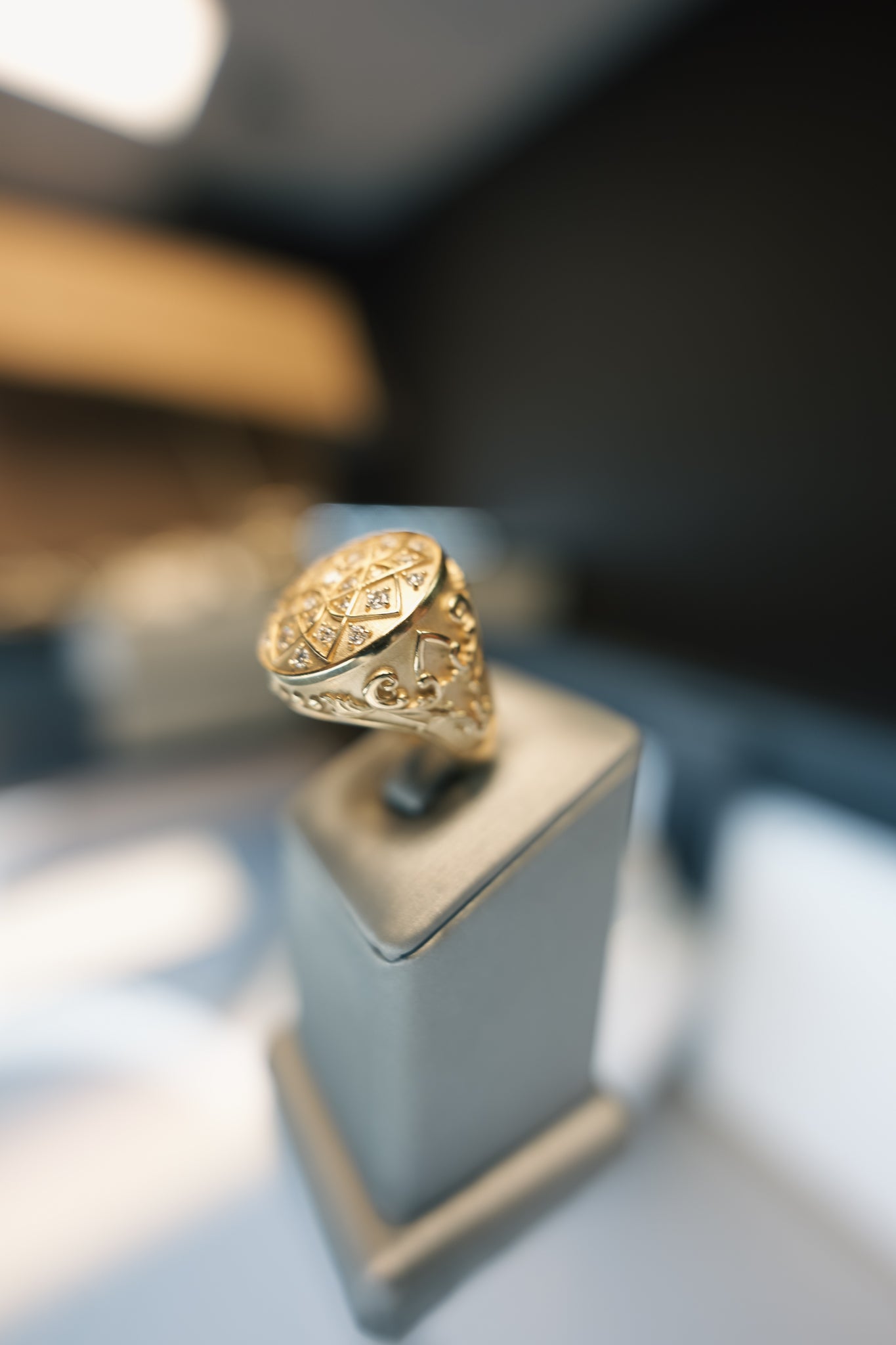 10kt Pattern Flower Ring