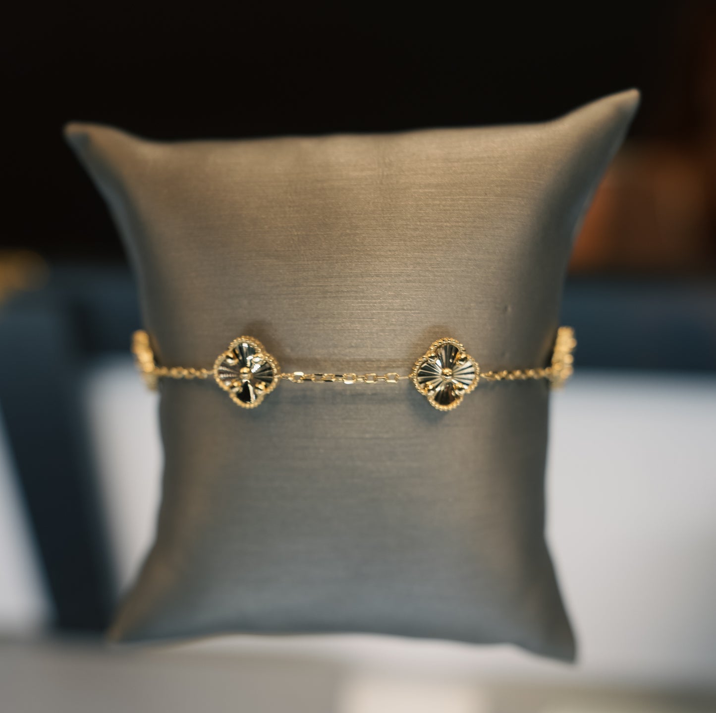 10kt Gold Clover Bracelet