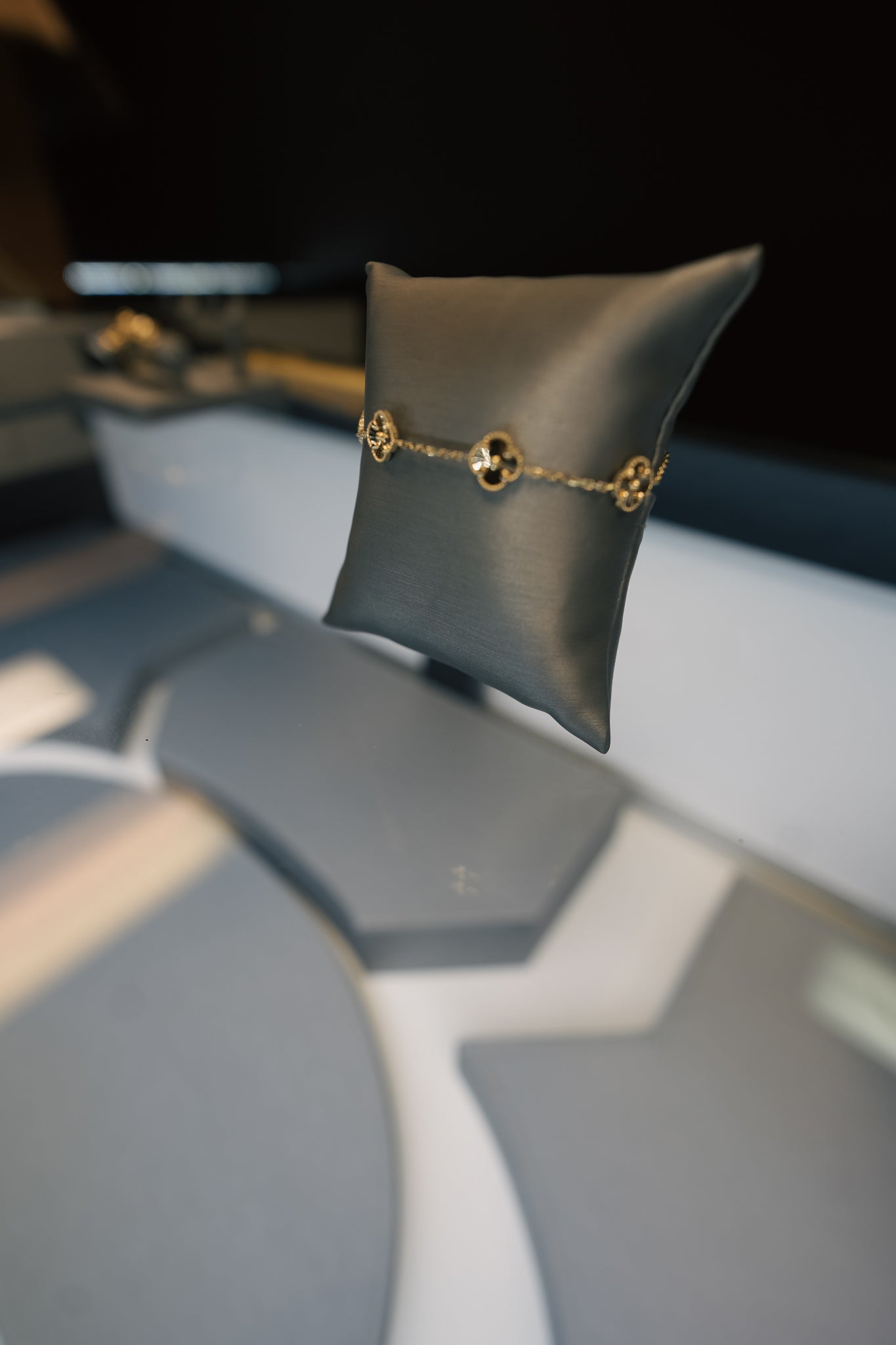 10kt Gold Clover Bracelet