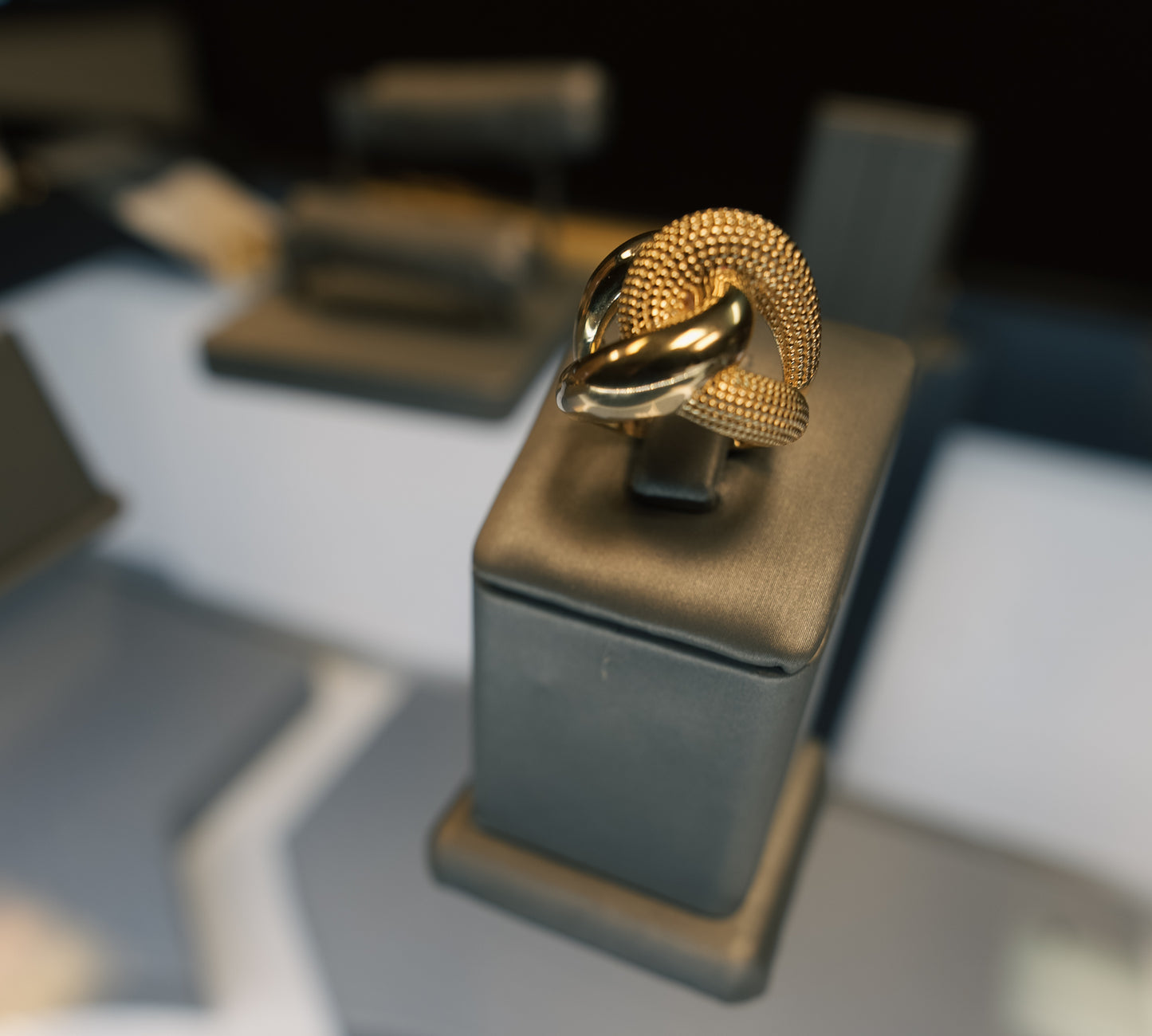 10kt Womens Double Texture Ring