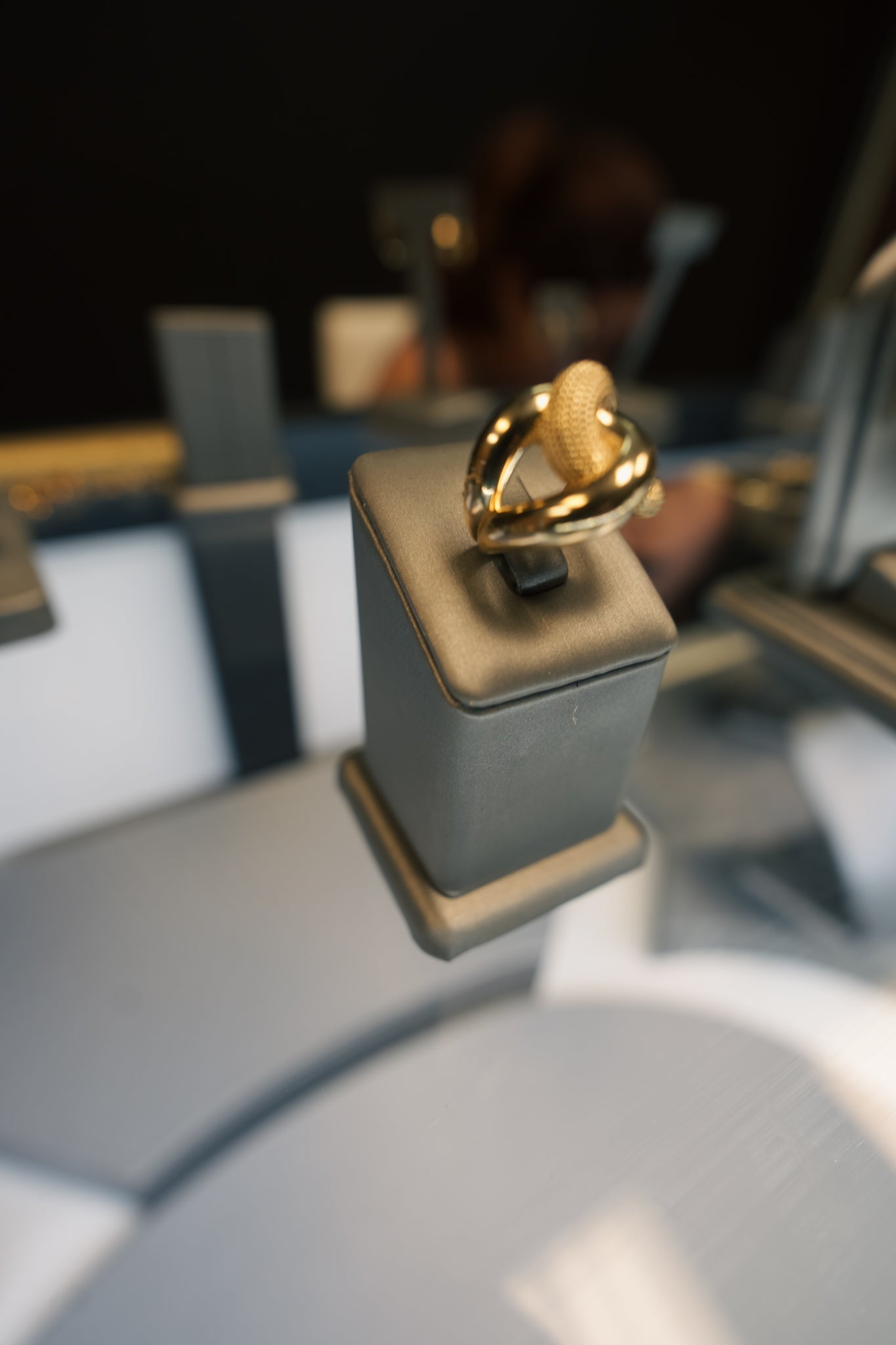 10kt Womens Double Texture Ring