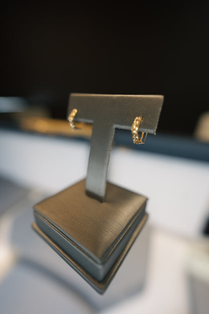 10kt Dainty Hoop Earrings