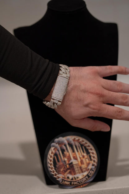 18MM 8” Cuban Link Bracelet – Mosaic Set VVS1 Moissanite (White Gold over Silver)